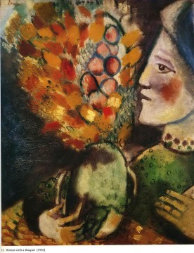 マルク・シャガール Painting - 花束を持つ女 現代マルク・シャガール